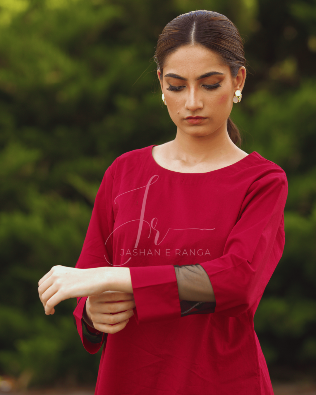 Crimson Net Luxe