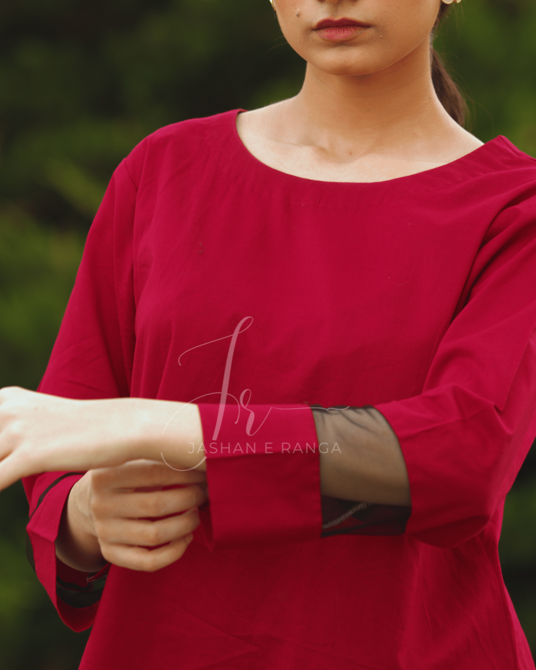 Crimson Net Luxe