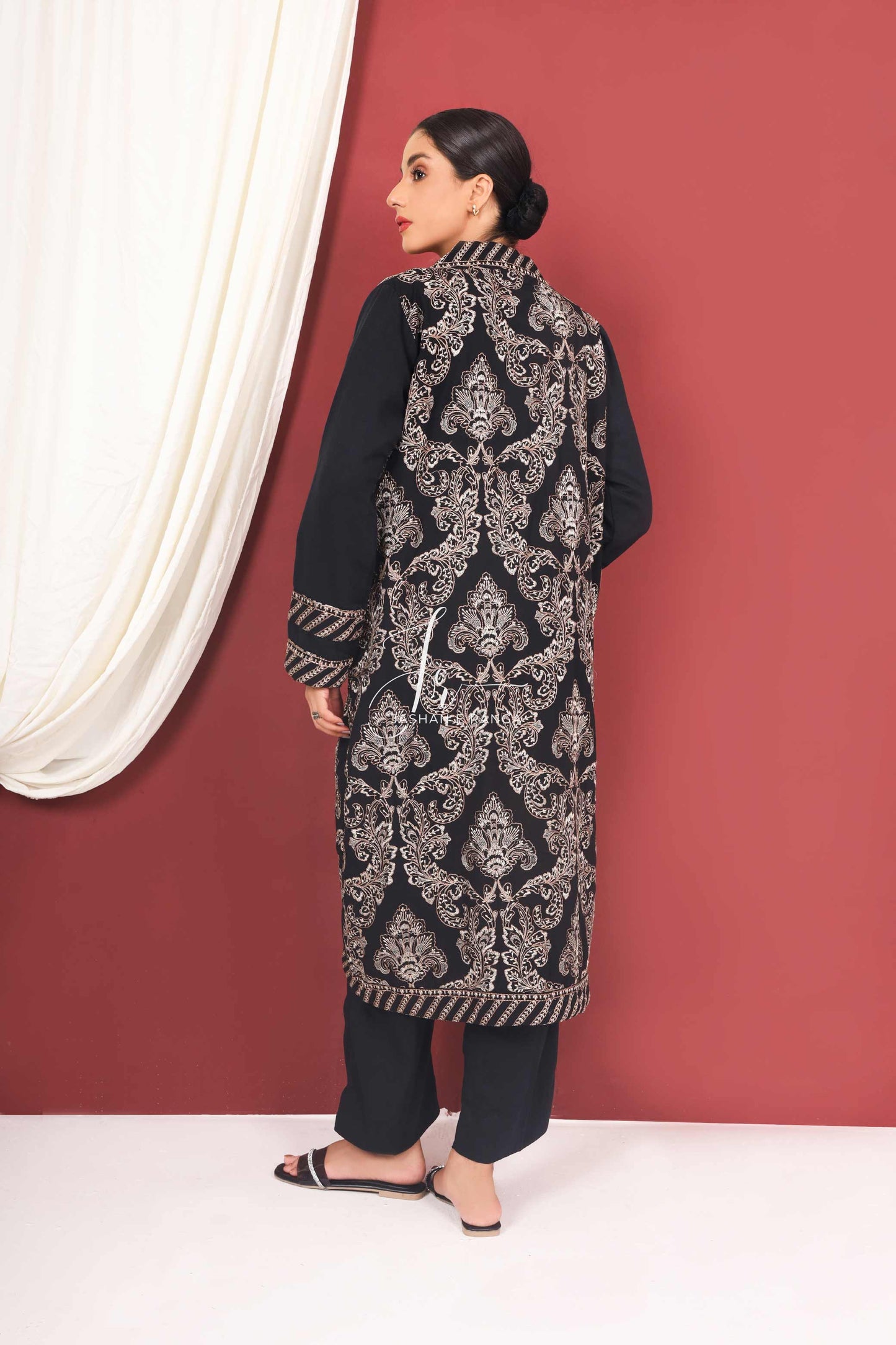 Black Barkan (3- Piece Ready to Wear)