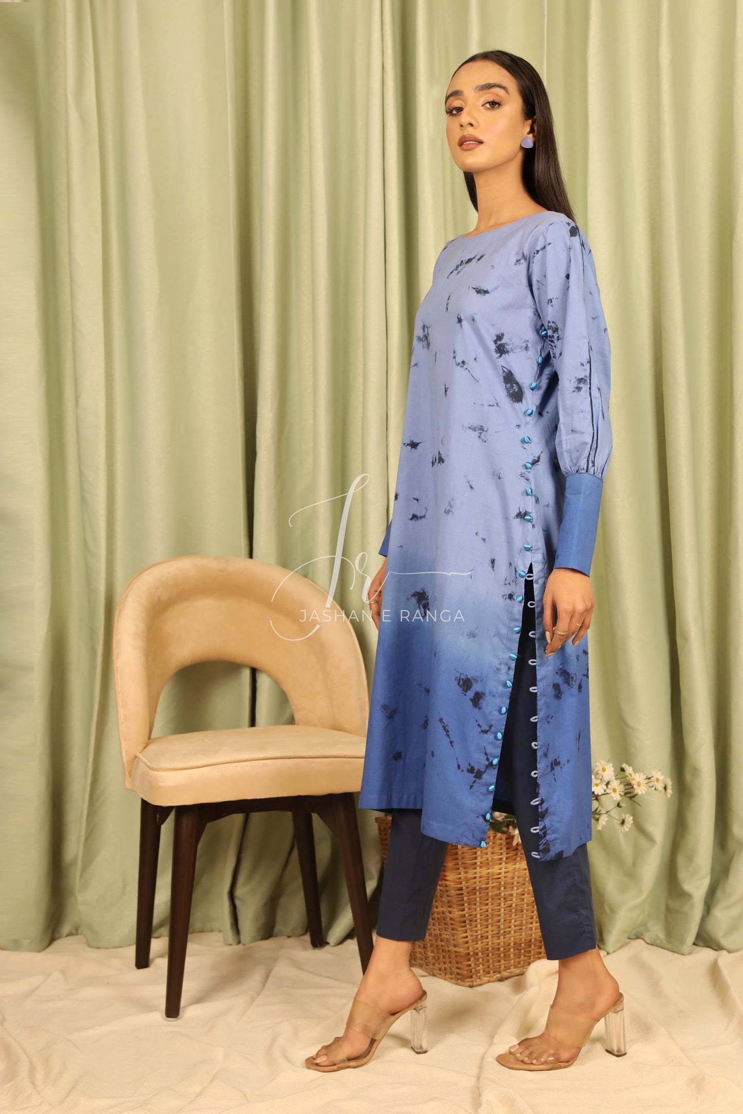 Color of sea (2-piece ready to wear)