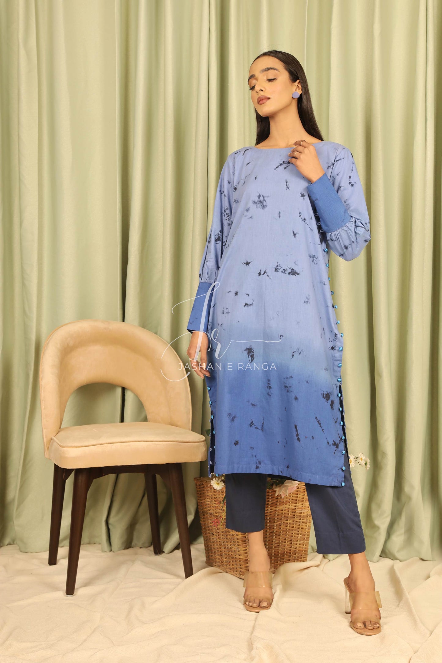 Color of sea (2-piece ready to wear)