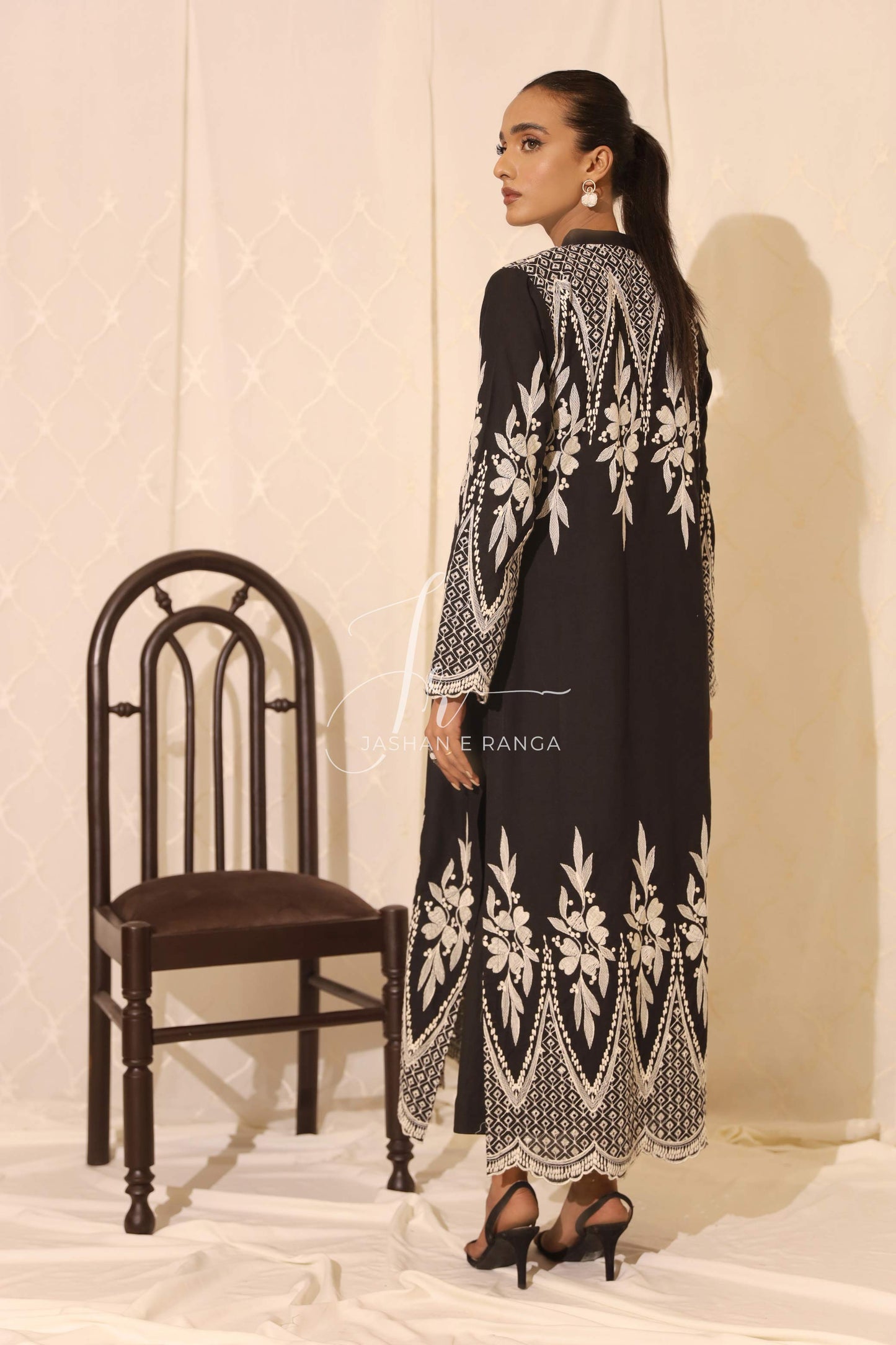 Black Bunch ( 2 piece ready to wear )