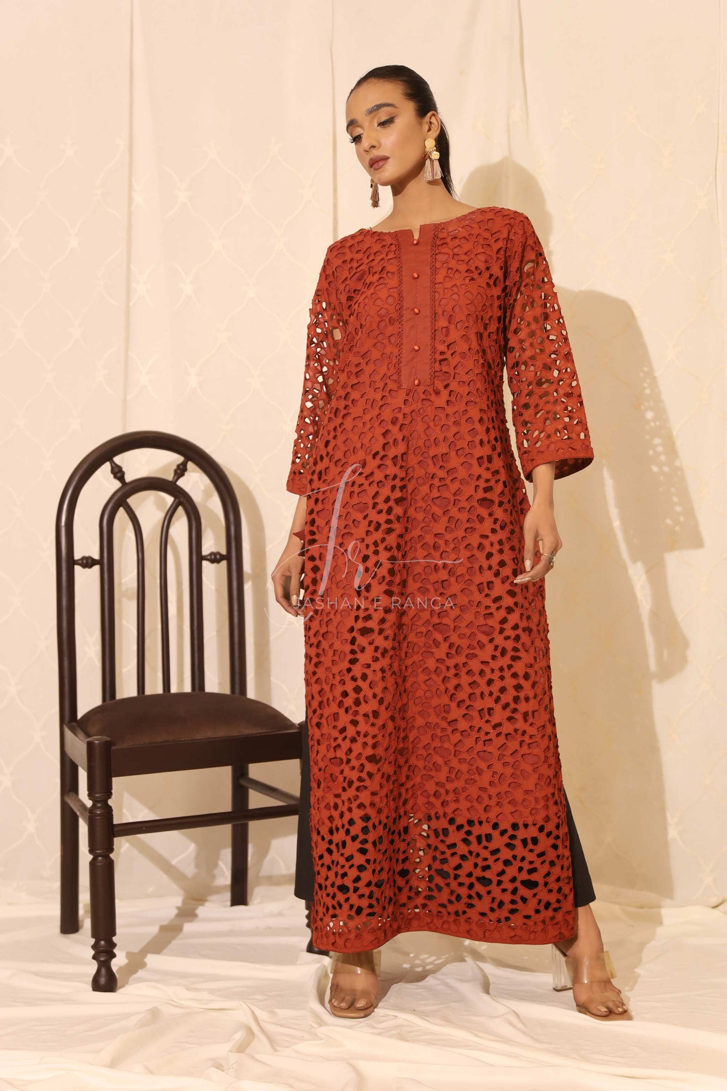 Deep in mud (2-piece ready to wear)