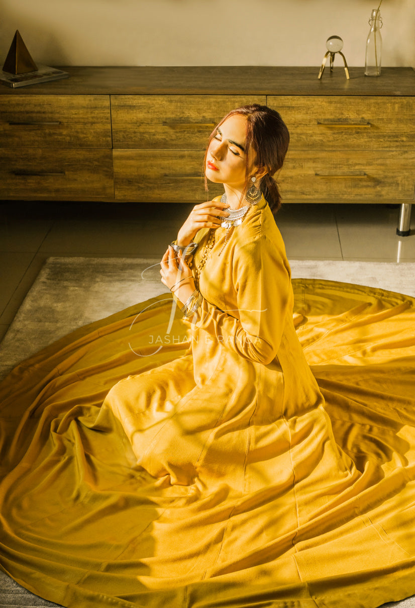 Flare Me Mustard Lawn